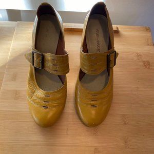 Re-Mix It Girl Shoes Mustard 6